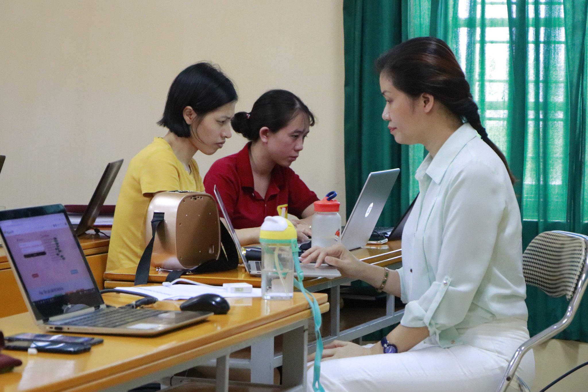HÀNH TRÌNH ĐI TÌM HẠNH PHÚC CỦA TS. HOÀNG THANH TÚ